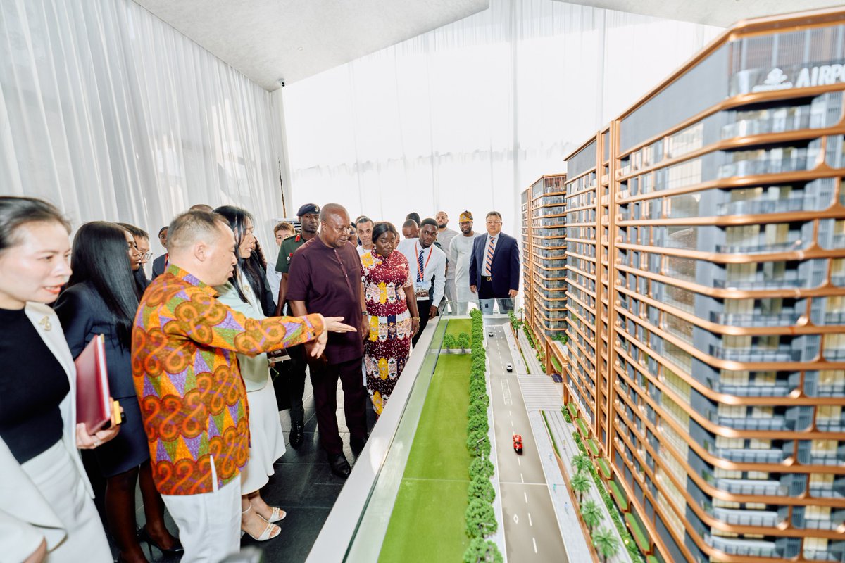 JoyNewsOnTV's tweet photo. PHOTOS: President John Dramani Mahama has cut the sod for Sentuo Group’s Airport Garden City project in Accra, with the company projecting more than 3,000 jobs, most of which are expected to go to Ghanaians.

The group’s Executive Chairman, Xu Ningquan, announced the employment target at a sod-cutting ceremony on Tuesday, which also marked the opening of the project’s sales office.

#JoyNews #GhanaNews #Myjoyonline #Joy997FM