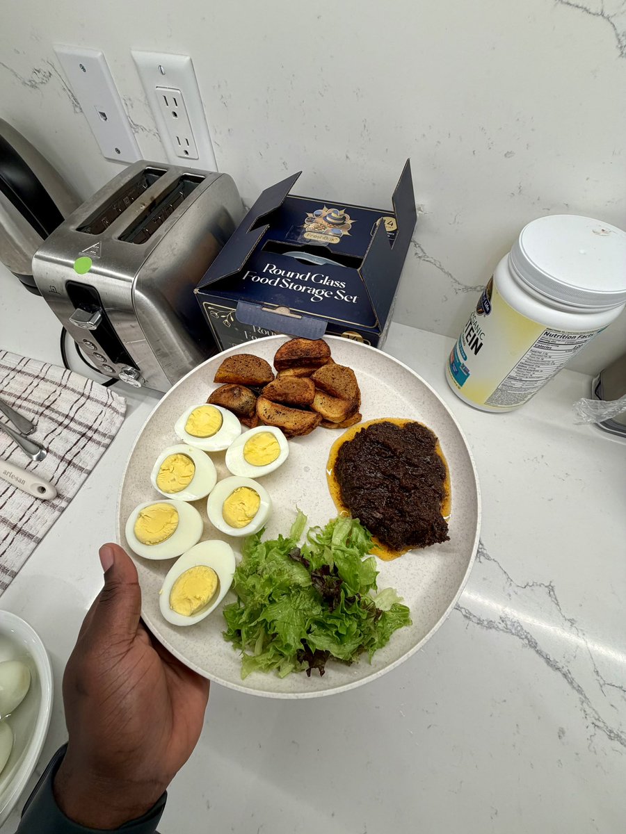 WorshipFrimpong's tweet photo. Cooking makes me happy 😃 https://t.co/rc4BeDgZgR
