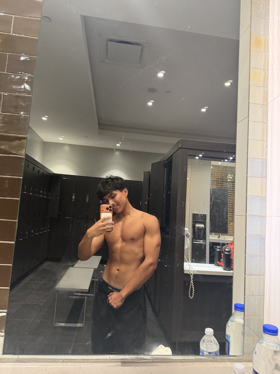 getlikericky's tweet photo. Ight let’s get shredded https://t.co/rK9NZNXmvx