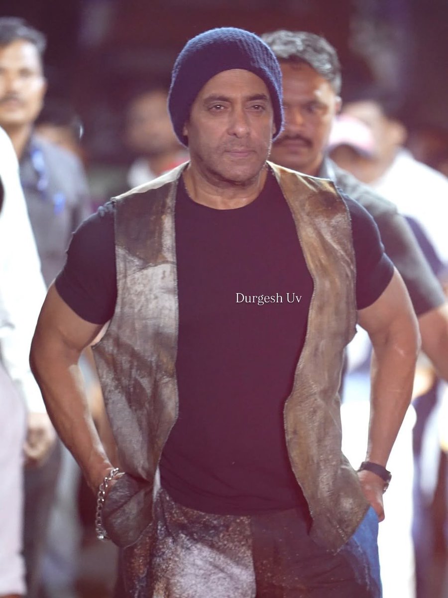 jerseyno27's tweet photo. Salman Khan https://t.co/ToVOcl6DXp