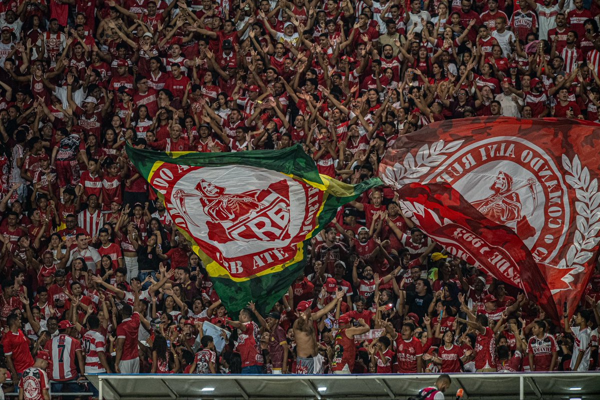 siteCRB's tweet photo. 🚨🚨🚨 Mais de 12 mil ingressos já foram garantidos pela torcida regatiana para a partida de hoje, às 21h, contra o Sport.

Teremos mais um bom público no jogo de hoje! 🏴󠁧󠁢󠁥󠁮󠁧󠁿 https://t.co/yUMCAFLIca