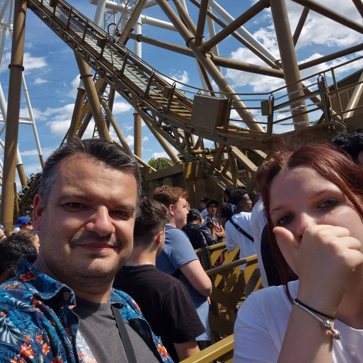 IngeborgLakc's tweet photo. Perfect day out with the little one at Thorpe Park. Started with breakfast, then enjoyed a thrill-filled day on the roller coasters. https://t.co/uZipOl0lg7