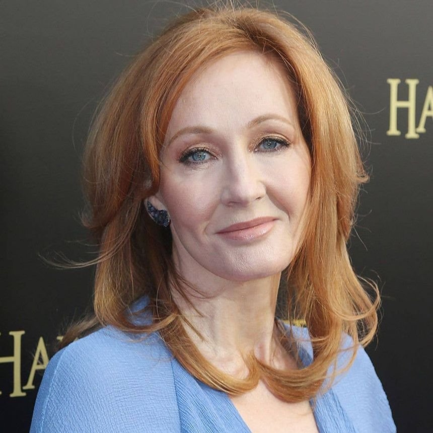 Wizarding_Press's tweet photo. J.K. Rowling remains closely involved in HBO’s new #HarryPotter series. 

As an executive producer, she has worked with the writers and helps ensure the series stays true to the Wizarding World she created. 

@jk_rowling https://t.co/Sojaawo4WV
