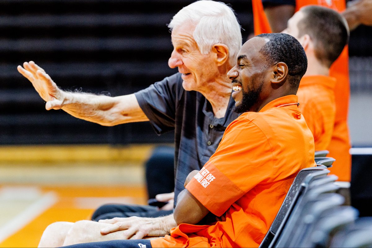 BGSUMBB's tweet photo. Falcon Faithful catching the show at the Stroh!

#AyZiggy | #FlyAroundandFindOut https://t.co/iXpPqeyA5H