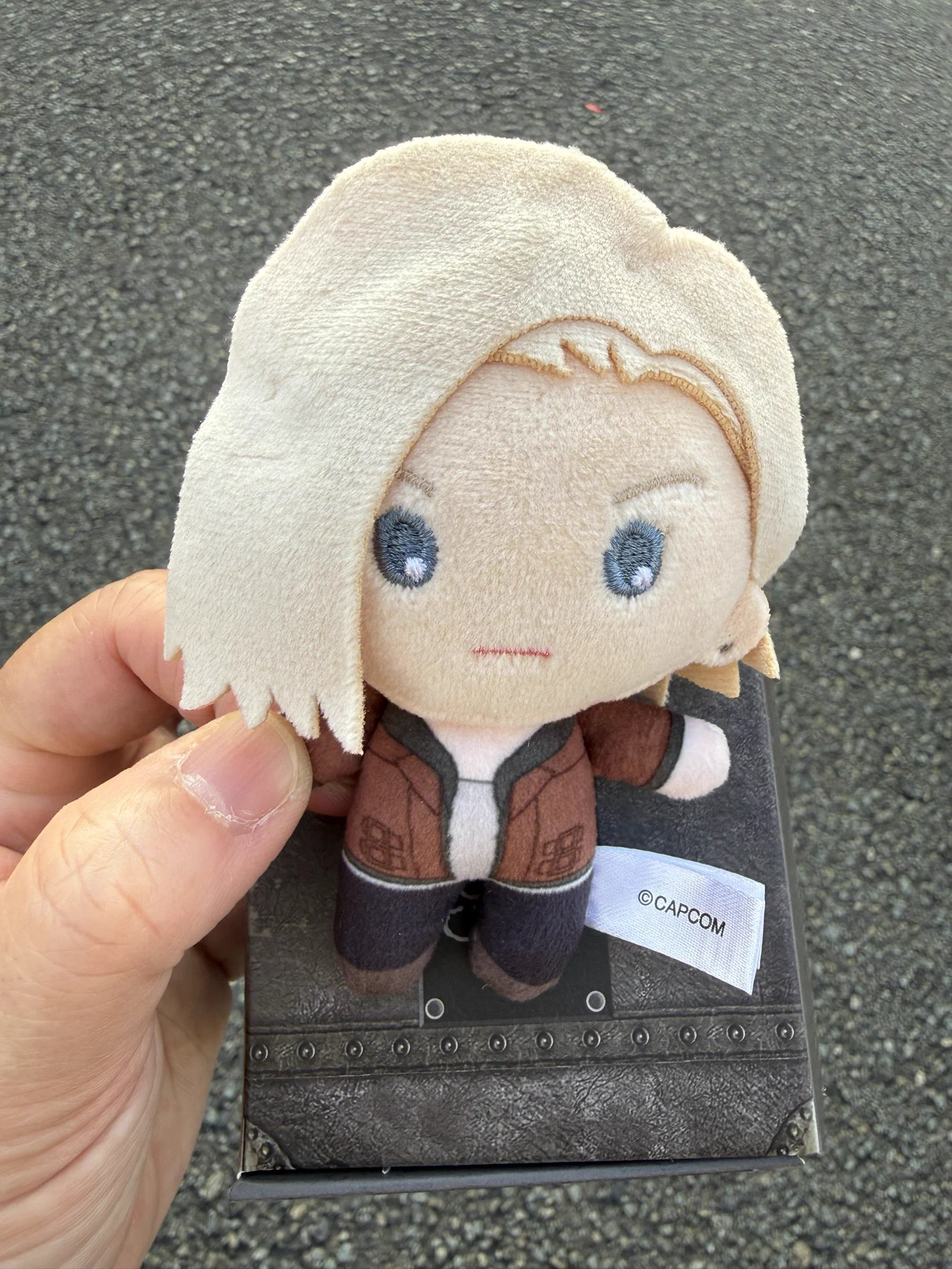 バイオハザード　USJ レオン・Ｓ・ケネディ　コレクタブルマスコット コロネコ على X: 