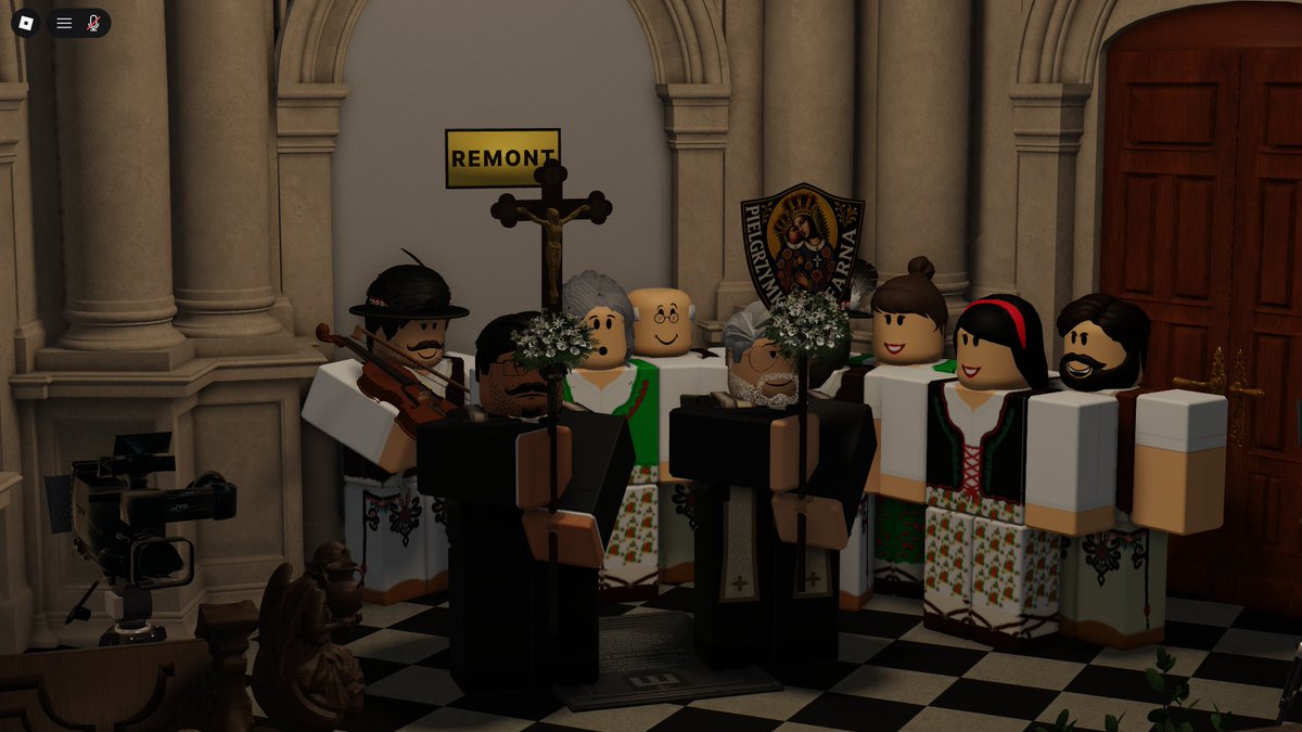 Kalwariaroblox's tweet photo. Dzisiejszego wieczoru II Piesza Pielgrzymka Farna do Kalwarii Zebrzydowskiej weszła do naszego sanktuarium. Dziękujemy za Waszą determinację i już teraz do zobaczenia za rok! https://t.co/9PrzJFd9Qd