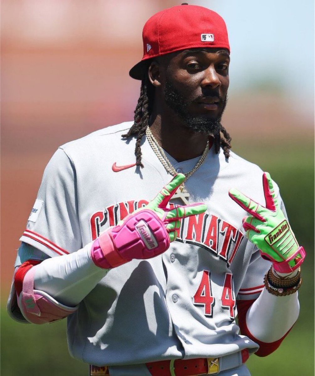 Punchoutpitch's tweet photo. Elly De La Cruz has “bigger ambitions” than being with the Cincinnati Reds his entire career and has already declined what would have been the largest contract in Reds history, per @ctrent https://t.co/VjGUQW1V9j