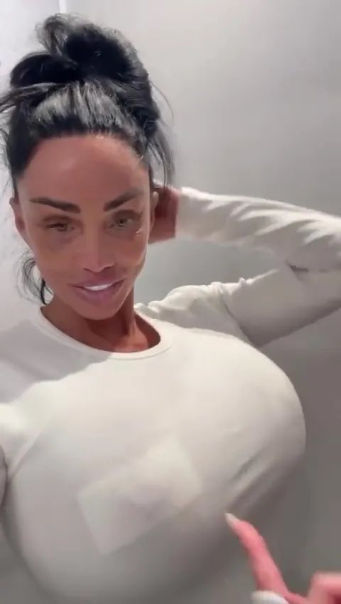 fmnation7's tweet photo. KATIE Price has showcased the results of her ‘biggest ever’ boob job – following her split from Lee Andrews.

Taking to Facebook, Katie shared a video of her and daughter Princess trying on pyjamas in a cubicle at Hollister.
The star smiled for the camera as she showed off the results of the procedure.