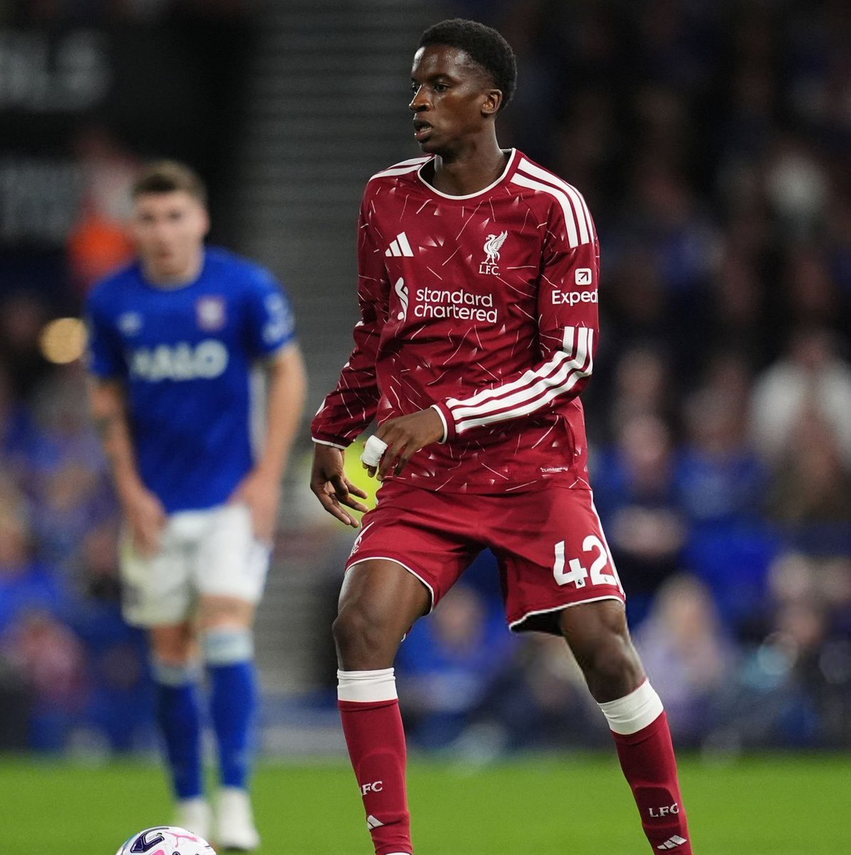 RisingStarXI's tweet photo. 🏴󠁧󠁢󠁥󠁮󠁧󠁿💥 𝗧𝗥𝗘𝗬 𝗡𝗬𝗢𝗡𝗜 (𝟭𝟵, 𝗖𝗠) vs Tottenham:

• 62 Minutes Played
• 6 Ball Recoveries 
• 3/4 Ground Duels Won
• 100% Aerial Duels Won
• 3 Tackles
• 6 Ball Recoveries 
• 100% Successful Long Balls, 2/2
• 95% Pass Accuracy 

UNDERRATED GEM 💎 https://t.co/hojdiNpnwU