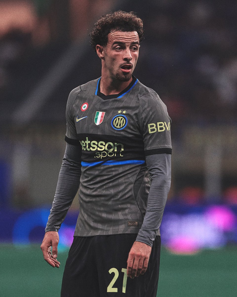 TheGrandeInter's tweet photo. Inter debuted their 2026/27 third kit last night.

@MarcusThuram 
@CurtisJones 
#Barella
@Pioespo9 https://t.co/MG1IIEDgFn