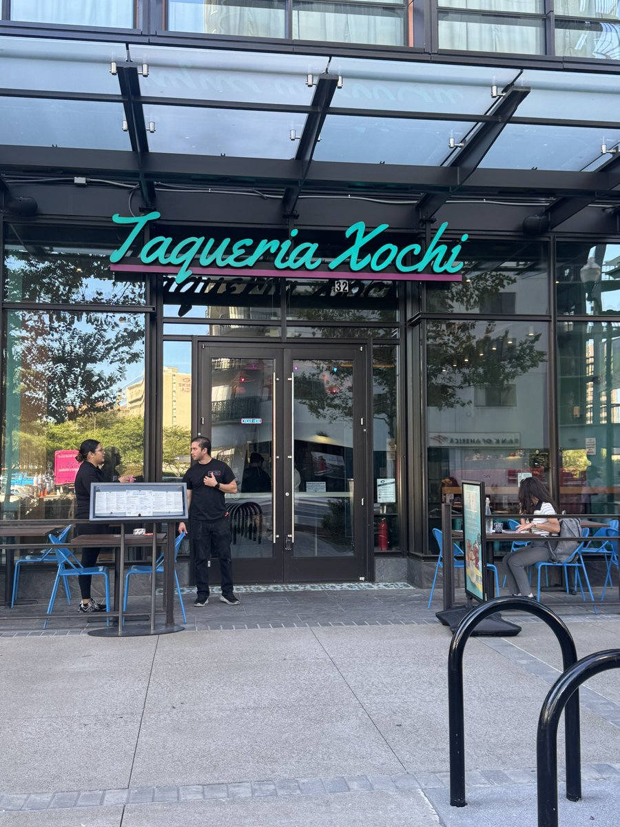 RealHiddenGem's tweet photo. - After work shenanigans 🤪🌮🍹 #TacoTuesday https://t.co/7JV1ilZ4Is
