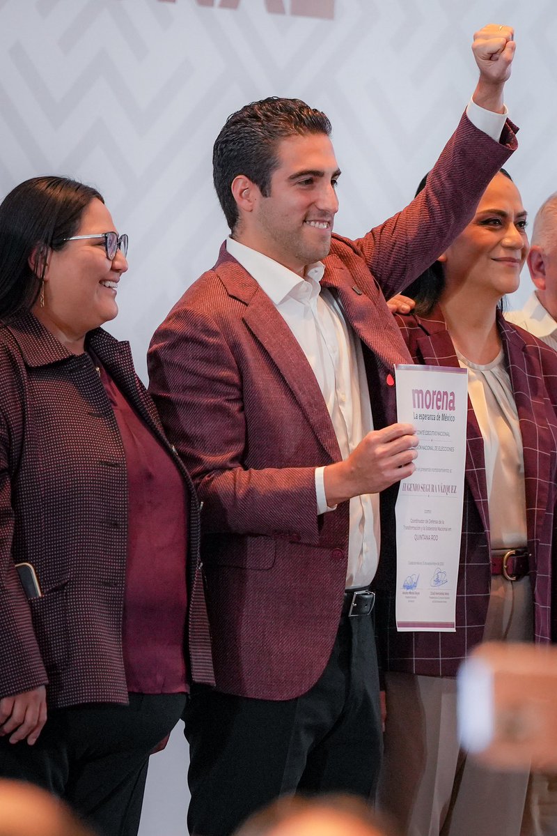 GinoSeguraV's tweet photo. Hoy recibo con muchísimo orgullo, gratitud y, sobre todo, con una enorme responsabilidad esta gran encomienda como Coordinador de la Defensa de la Transformación y la Soberanía Nacional en #QuintanaRoo

Tengo claro el objetivo: defender todo lo que hemos logrado con nuestra Gobernadora @MaraLezama, que ha cambiado la vida de miles de familias quintanarroenses. Cuenten conmigo para defender a nuestro Movimiento, a nuestra patria, y el legado de bienestar y justicia social que hoy se vive en nuestro estado. 

Agradezco la altura de miras de mis compañeras y compañero que fueron parte de este proceso. De mi parte, contarán con una firme convicción de trabajar en unidad para seguir consolidando el legado de transformación y esperanza en nuestro estado.

Por supuesto, quiero refrendar mi absoluto compromiso de trabajar de la mano con la Dirigencia Nacional de morena, encabezada por la Presidenta @A_MontielR, cuente con todo mi compromiso para defender la Cuarta Transformación, siempre siguiendo la visión de nuestra Presidenta @Claudiashein.

Esta encomienda también es un llamado colectivo. A partir de hoy, volveremos a recorrer los 11 municipios, juntas y juntos vamos a seguir defendiendo el derecho de las y los quintanarroenses a vivir con dignidad y a contar con un futuro próspero.

¡Con organización y esperanza, #LaTransformaciónSigue!