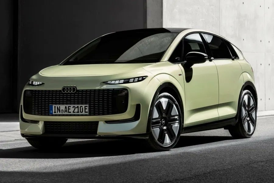 Autosdeprimera's tweet photo. EN EL MUNDO | El nuevo Audi A2 e-tron hace su debut oficial y se convierte en el auto más compacto de su portafolio. Puede ofrecer una autonomía de hasta 646 km (ciclo WLTP). 

Más novedades aquí: https://t.co/ZMn2WuaGc6
#AudiA2 #AudiA2etron #audi #etron https://t.co/7ZK78oEfKc
