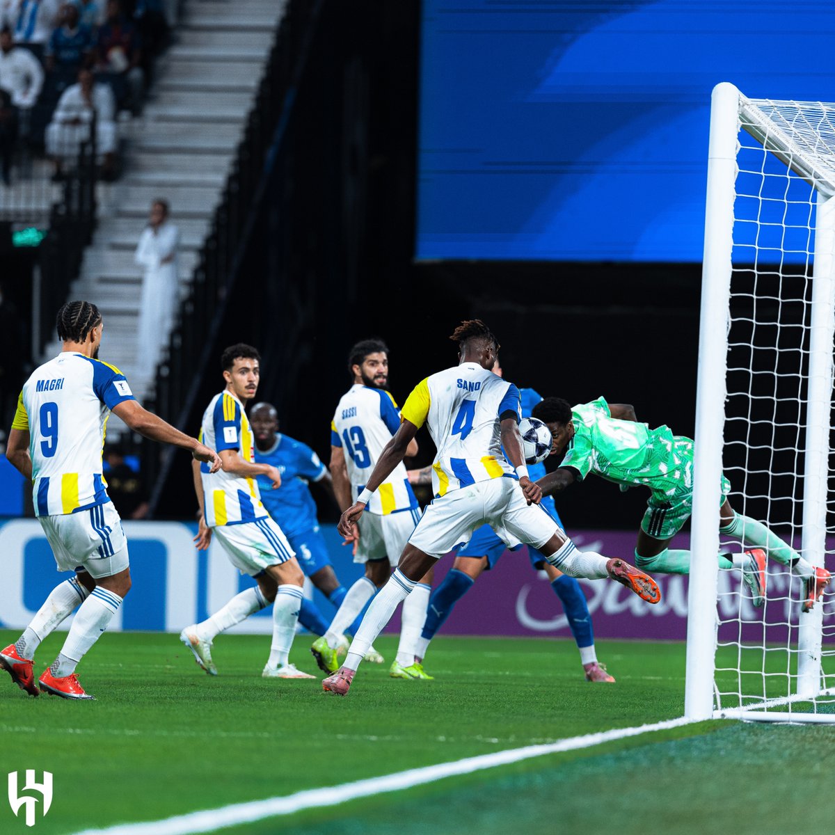 Alhilal_FC's tweet photo. الموج أمامك.. انــج بنفسك 🌊 https://t.co/MpjvVOSHvm