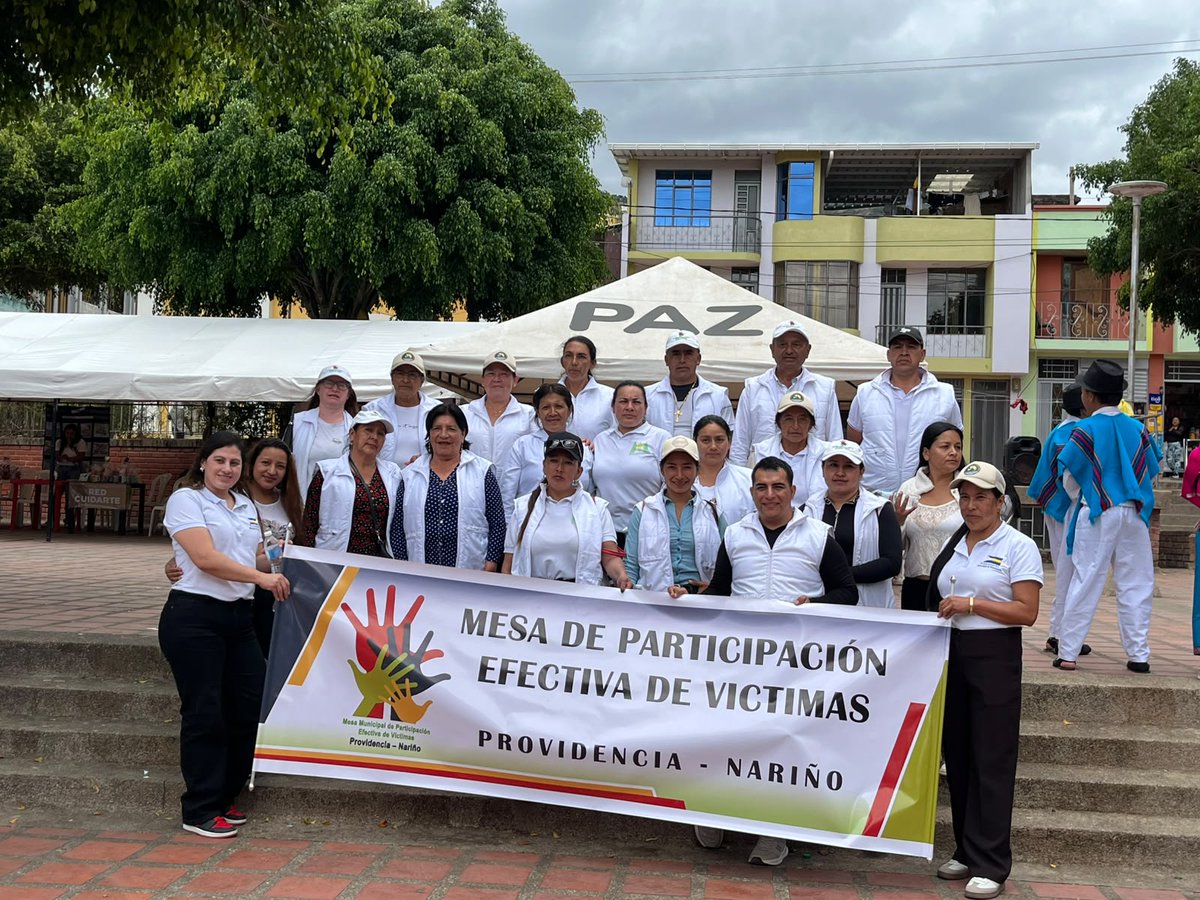 MAPPOEA's tweet photo. Acompañar escenarios que fortalecen la participación de las comunidades y el acceso a la institucionalidad permite conocer de primera mano las necesidades y facilita el acceso a las rutas de atención.

📍 En Providencia, #Nariño, acompañamos una jornada que reunió orientación, servicios y expresiones culturales para la comunidad. Habitantes del municipio conocieron las rutas de atención, los mecanismos para presentar denuncias y las opciones disponibles para acceder a diferentes ayudas institucionales.