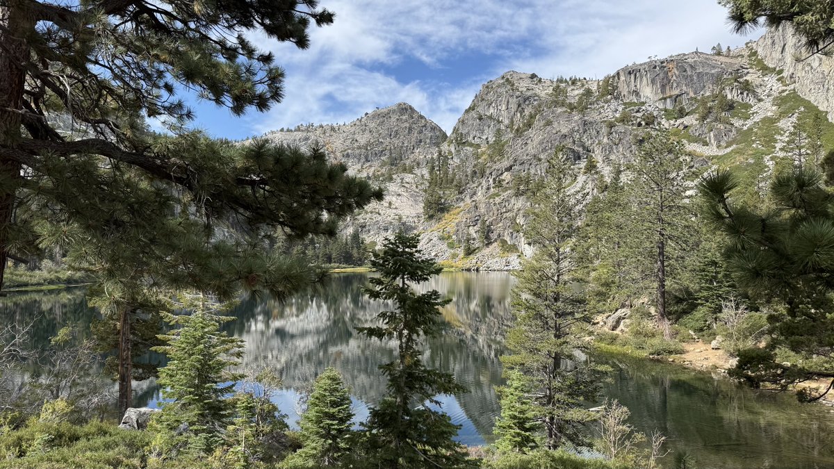 stevenbjohnson's tweet photo. Eagle Lake, above Tahoe, earlier today. https://t.co/SgOeCGnDo2
