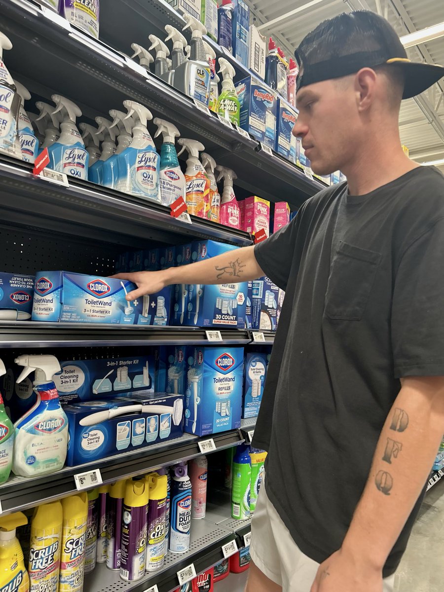 BrockSteelex's tweet photo. Quick run to the grocery store for cleaning supplies and groceries ! https://t.co/OfMcIPWQvT