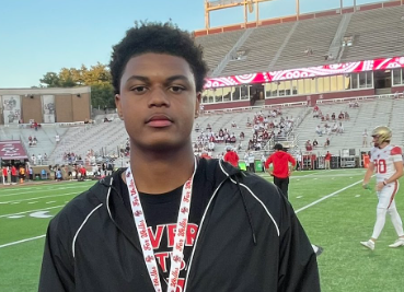 sixstarfootball's tweet photo. Connecticut Prospects to Know: Recruiting Names on the Rise

📈Whose on are need to know list in CT this '26 campaign🔥

STORY➡️https://t.co/CvE2VBuGid

@KevinJRoig @jake_rusher @tjschneiderr @77CaydenSmith__ @Coreysmith_8  @TitusStreckfuss @PTarantino7 @landon_tho @chris_venning1