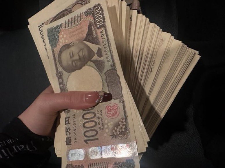 8Waf4nJi4fh7Vfi's tweet photo. まだ神木菜穂さんから100万円を受け取っていない方はいますか？

この投稿に「いいね」して、「希望」とDMを送ってくれた方に、100万円をお渡しします✨

今日はこれから、実際にお会いして直接お渡しする予定です。

どんな方にお会いできるのか、今から楽しみにしています😊 https://t.co/pM1EwoV8sk