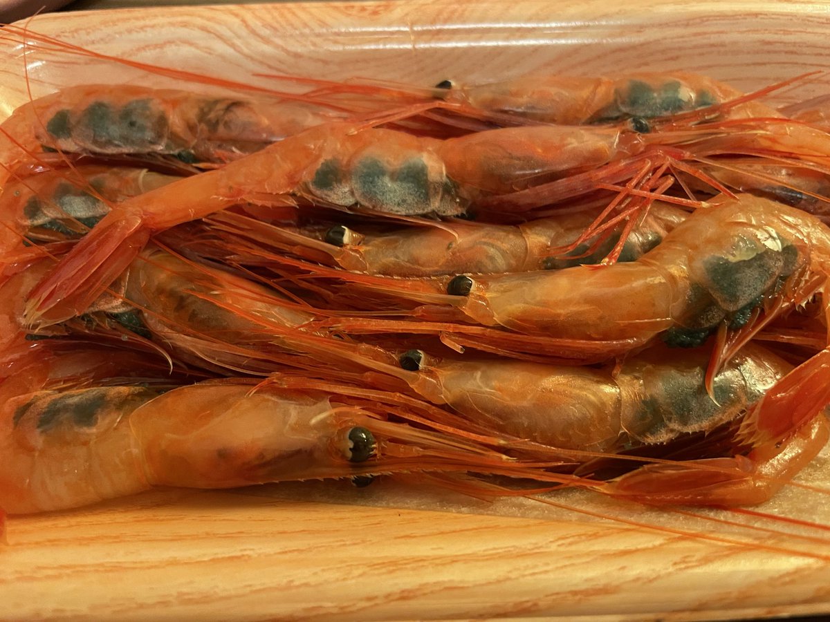 jadeite07210's tweet photo. 夜は、地もの新鮮甘えびをいただきました！卵たっぷりで甘くて美味し��😋しかもお安い。ビールが進みます🍺ごちそうさま🙏リピート決定です😆
#甘エビ
#糸魚川
#新鮮 https://t.co/3b3EXo1BDJ