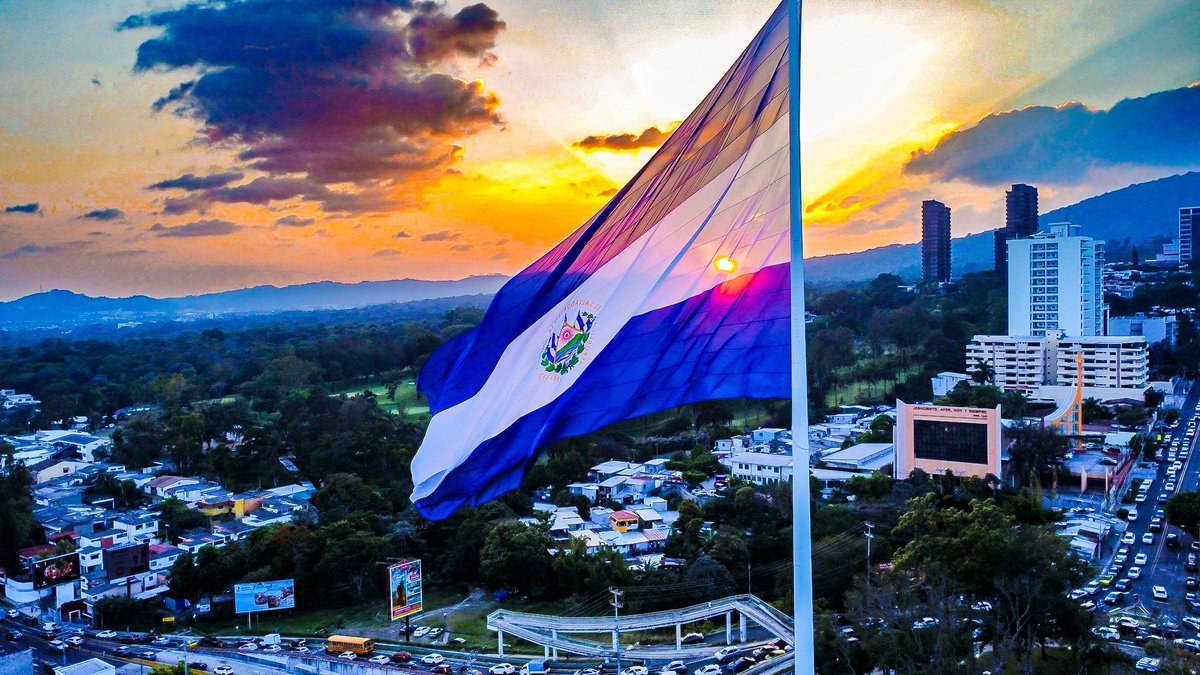 dig0_12's tweet photo. Feliz día de independencia
El Salvador 🇸🇻
205 años de independencia
#ElSalvador #INDEPENDÈNCIA https://t.co/oTr2rfXylF