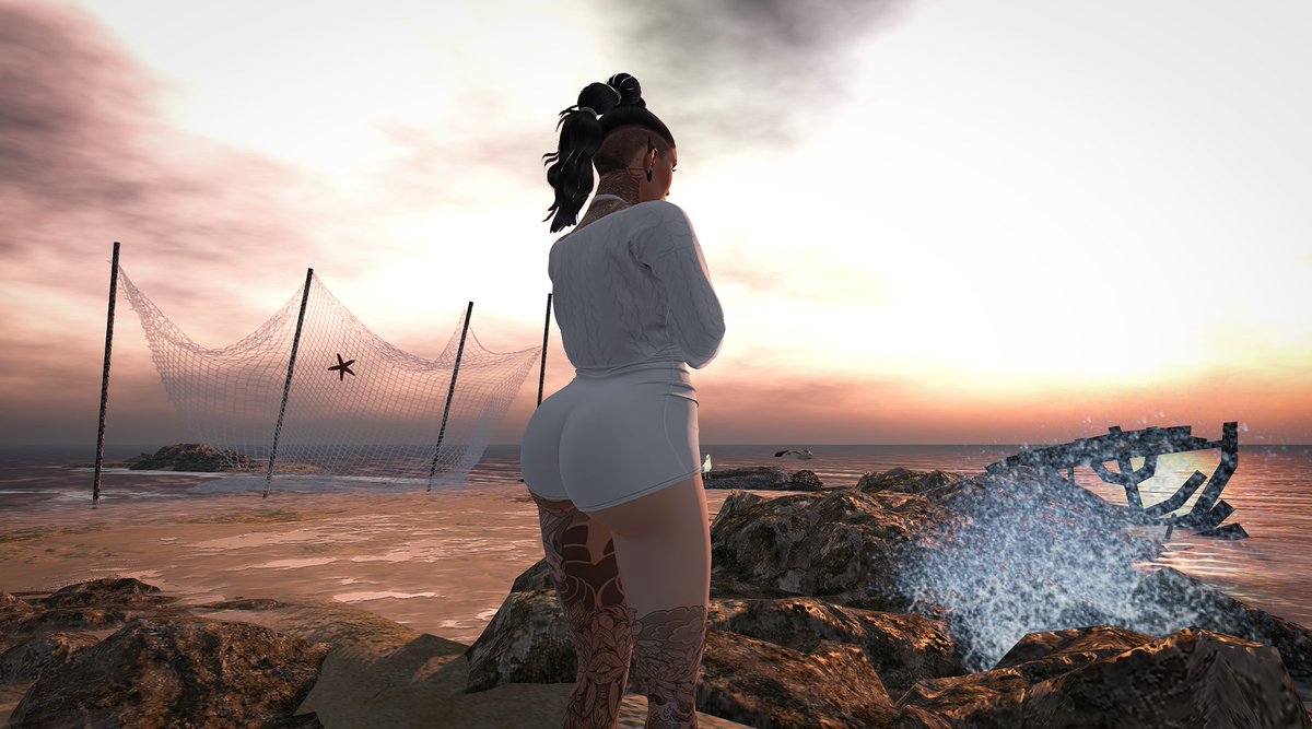 CaitlinTobias's tweet photo. 🌊 I visited Hiraeth Beach in Second Life, a gorgeous, peaceful coastal escape with wet sand, rocks, ruins, an underwater surprise, weird octopuses and enough silence to make you wonder whether you’ve accidentally logged into a different grid. 😄
👉https://t.co/7uCB5VZQ7O

#secondlife