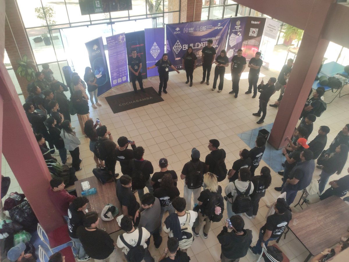 EthereumBo's tweet photo. 🏁 Día 3: llegó el momento de mostrar su talento 🇧🇴

Después de días de aprendizaje, trabajo, código, ideas y muchas horas de construcción, llegó el momento de presentar los proyectos ante un gran jurado 🎤💻

Cada equipo compartió su idea y demostró todo su potencial.

🧵 1/4 https://t.co/icqrglEerT