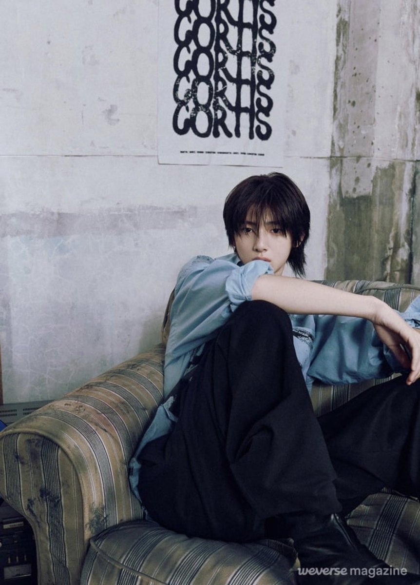 jjuhoonsm's tweet photo. he looks so pretty here https://t.co/cag5JfCwqB