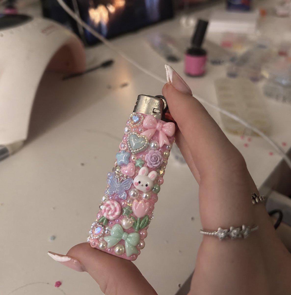 insperarise's tweet photo. charm-covered lighter 🍬 https://t.co/yDK4nRDqJP