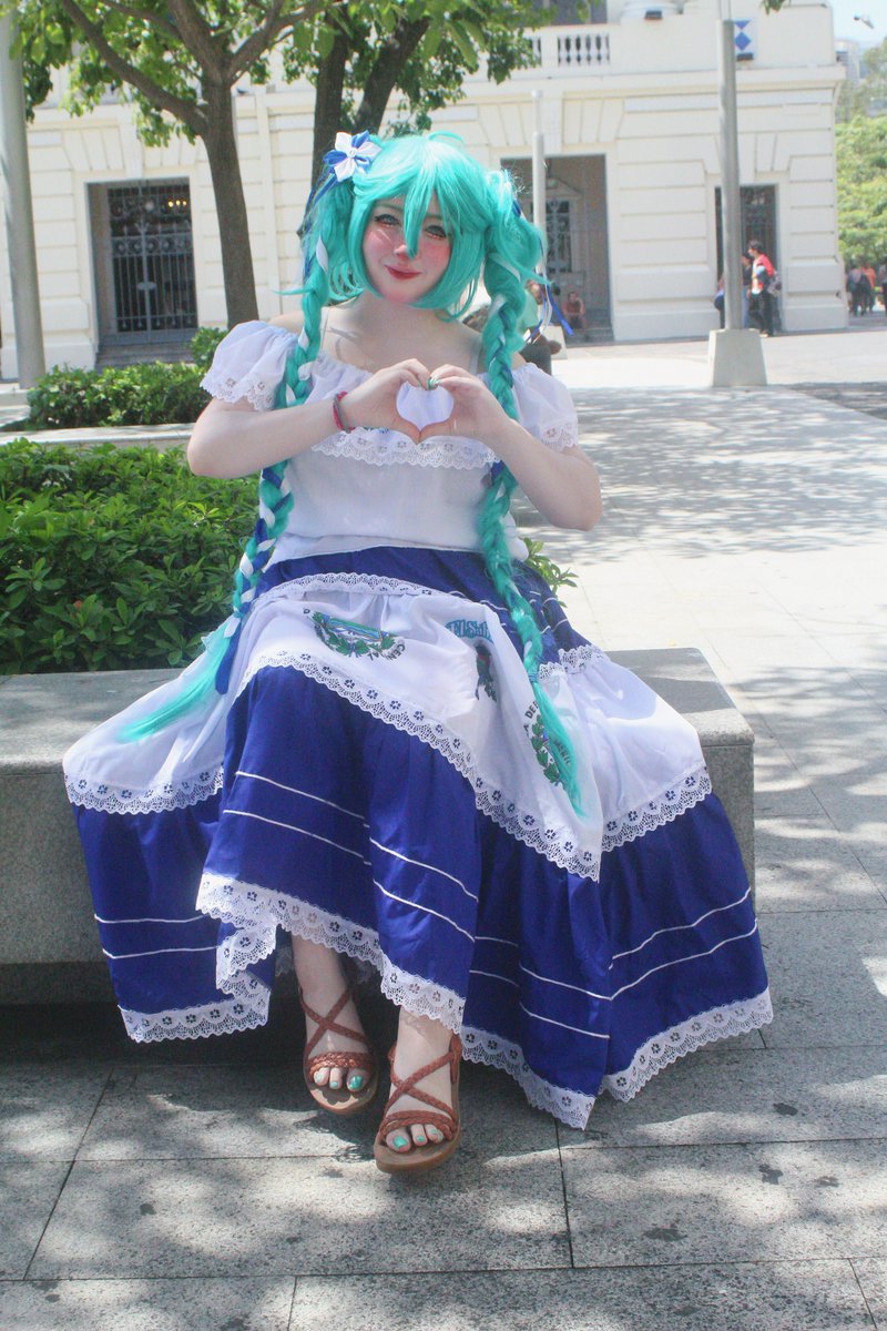 NickyCoser's tweet photo. Miku salvadoreña 🇸🇻 
#cosplayㅤㅤㅤㅤㅤㅤㅤ #elsalvador #miku https://t.co/uQS0KFHnod