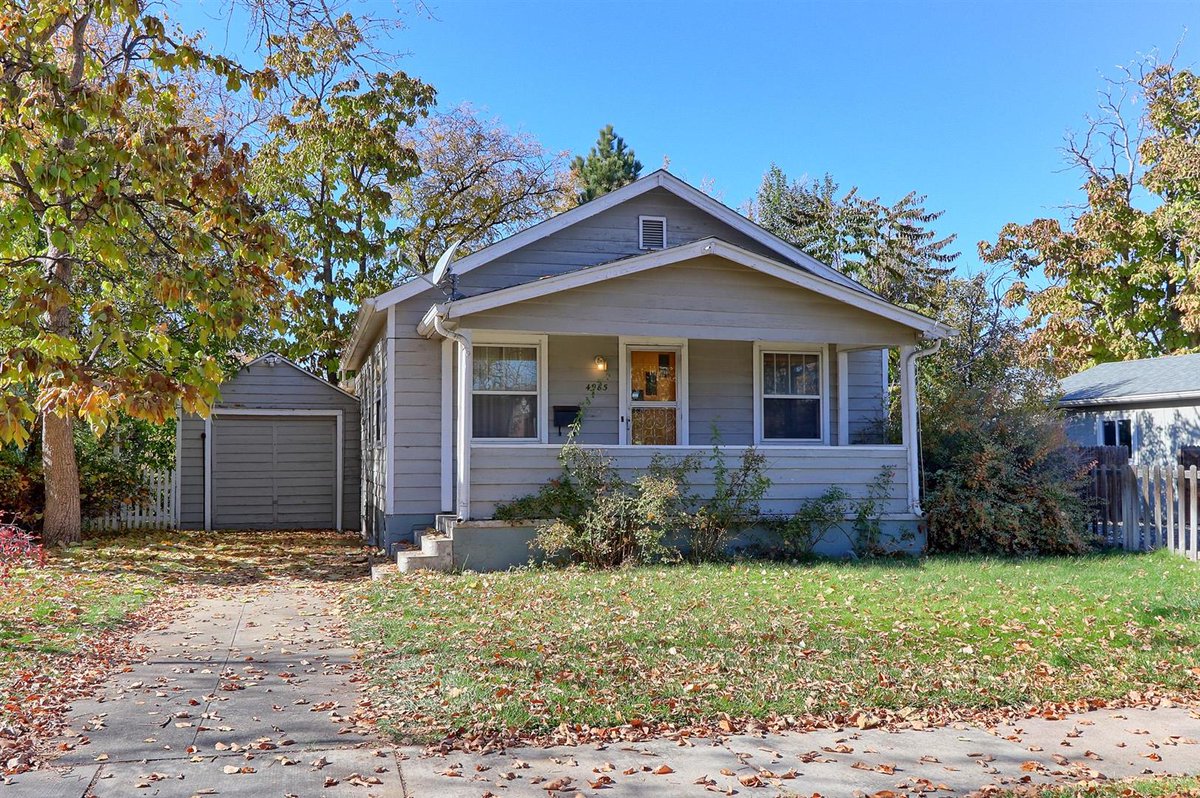runninrobin's tweet photo. Updated pricing  - A home like this is tough to beat! What's your favorite part of this home? https://t.co/LUudVVWPq8