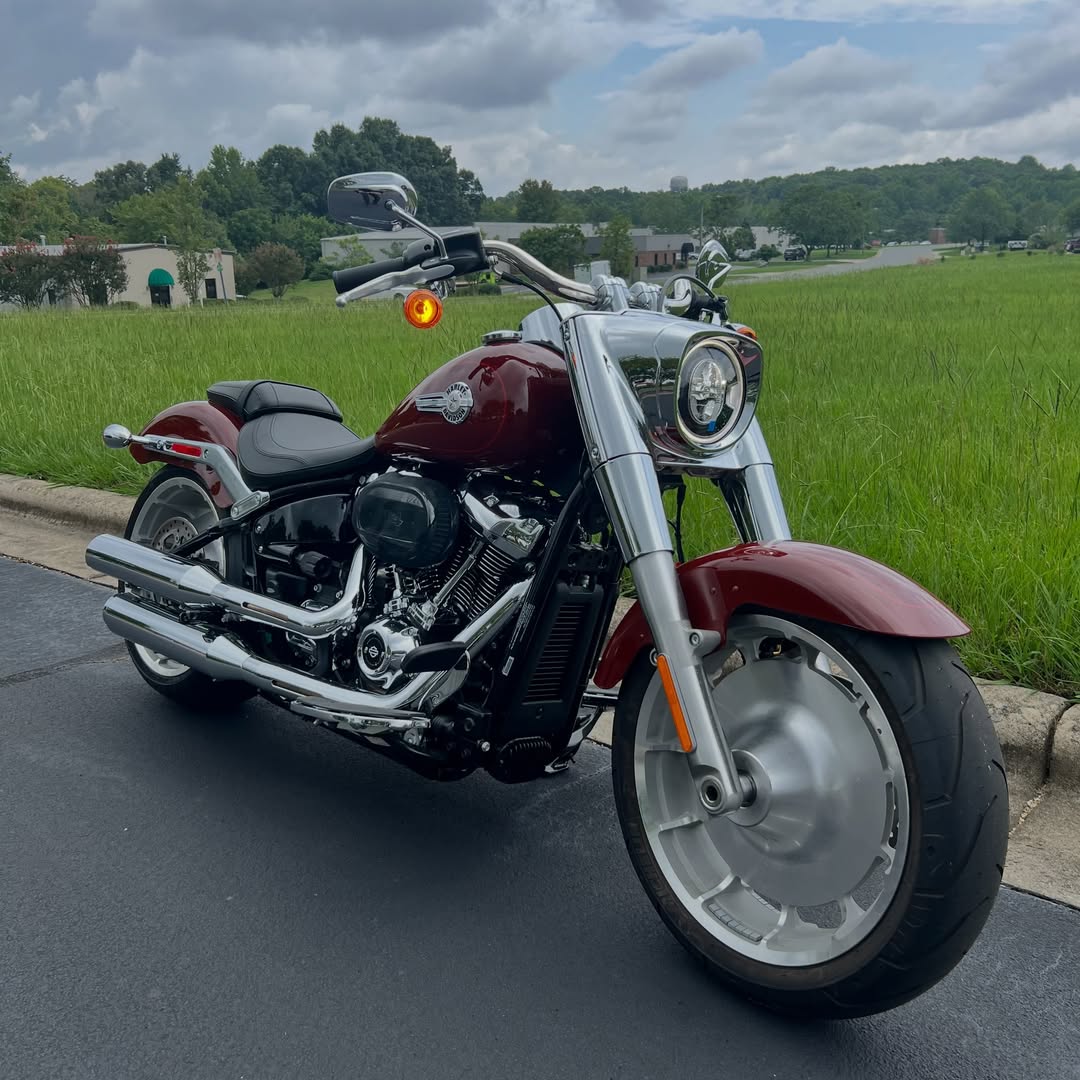 CriseldaPandy's tweet photo. LAST CHANCE SALE: 2024 Harley-Davidson Fat Boy 114 in Red Rock, featuring the 114 engine and lifetime warranty protection at Down Home Harley-Davidson. Demo this beast today! https://t.co/FaIQtXqcrB