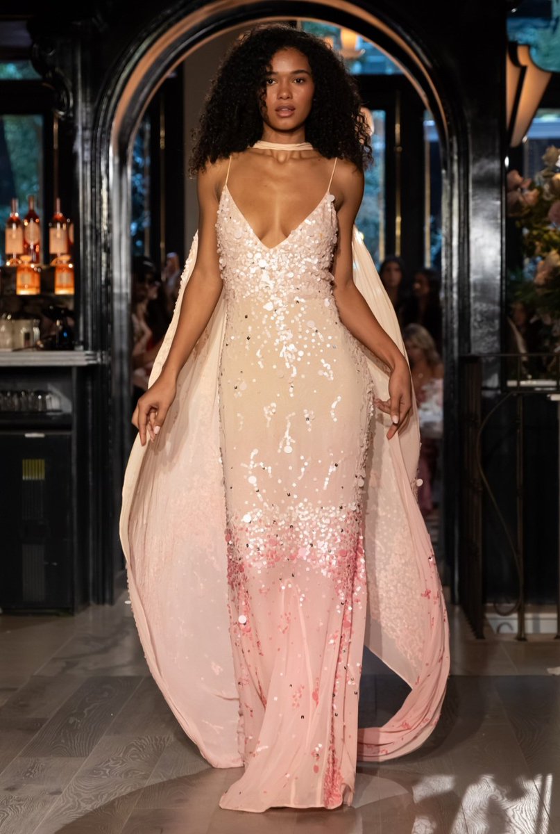 hautesiren's tweet photo. loveshackfancy ss27 🌸 https://t.co/19OthFNJNM
