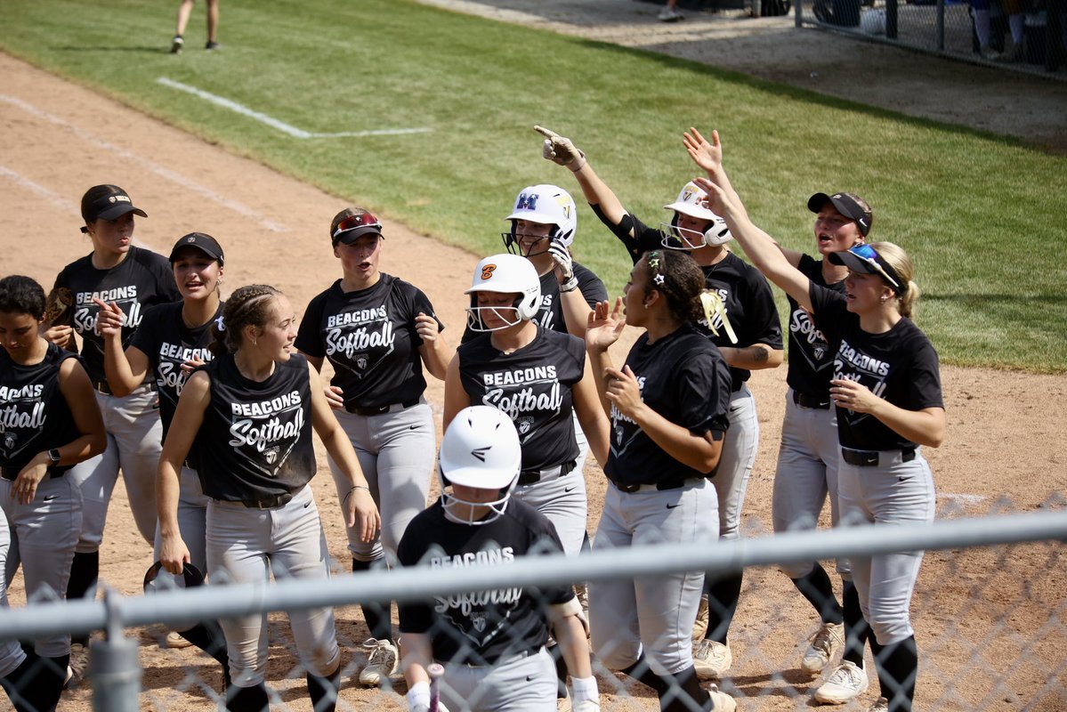 fischer_alivia's tweet photo. @valpoathletics @ValpoSoftball #deep #firstcollegegame https://t.co/7N0Ogzx3or
