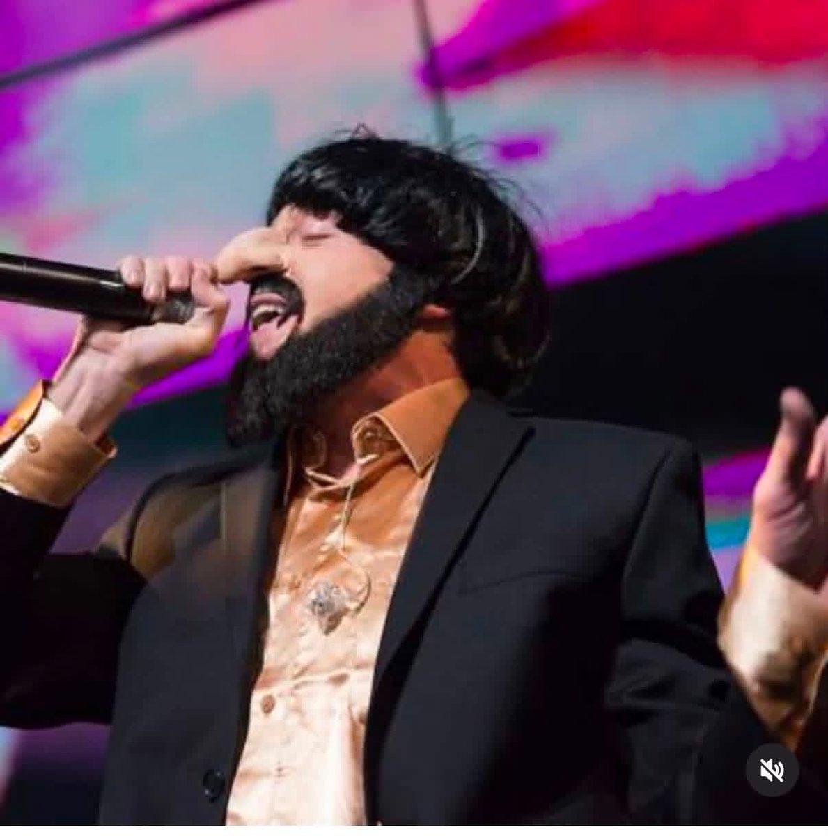 thenohatezone's tweet photo. #NeverForget When @macklemore dressed up as a #Jew sang #Thriftshop and then denied what what he did. Thatโs why we have a problem with you #Mack. Your FreePalestine message falls flat. Your #antisemitism is clear though. https://t.co/hbLWn2HSR7
