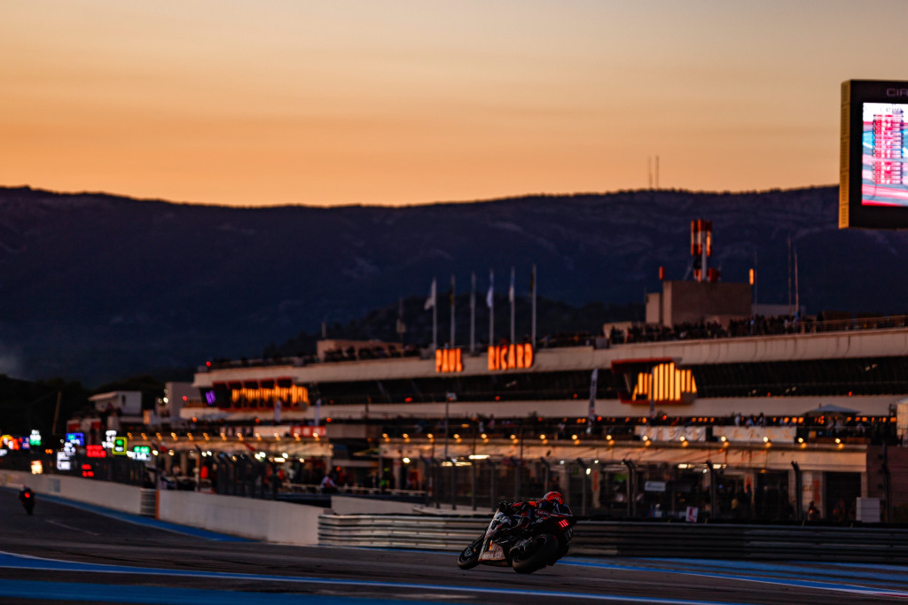 ViveLEndurance's tweet photo. 🏆PREVIA BOL D'OR 2026 🏆
#FIMEWC #Boldor

Final Mundial de Resistencia, ¡con todos los títulos en juego!

📡 Horarios y directo TV
🏅 Inscritos, favoritos y pilotos españoles
🏁 Datos históricos

No hay otra carrera igual... 👇
https://t.co/Y49gzMUjbs https://t.co/MeDYSdkmfF