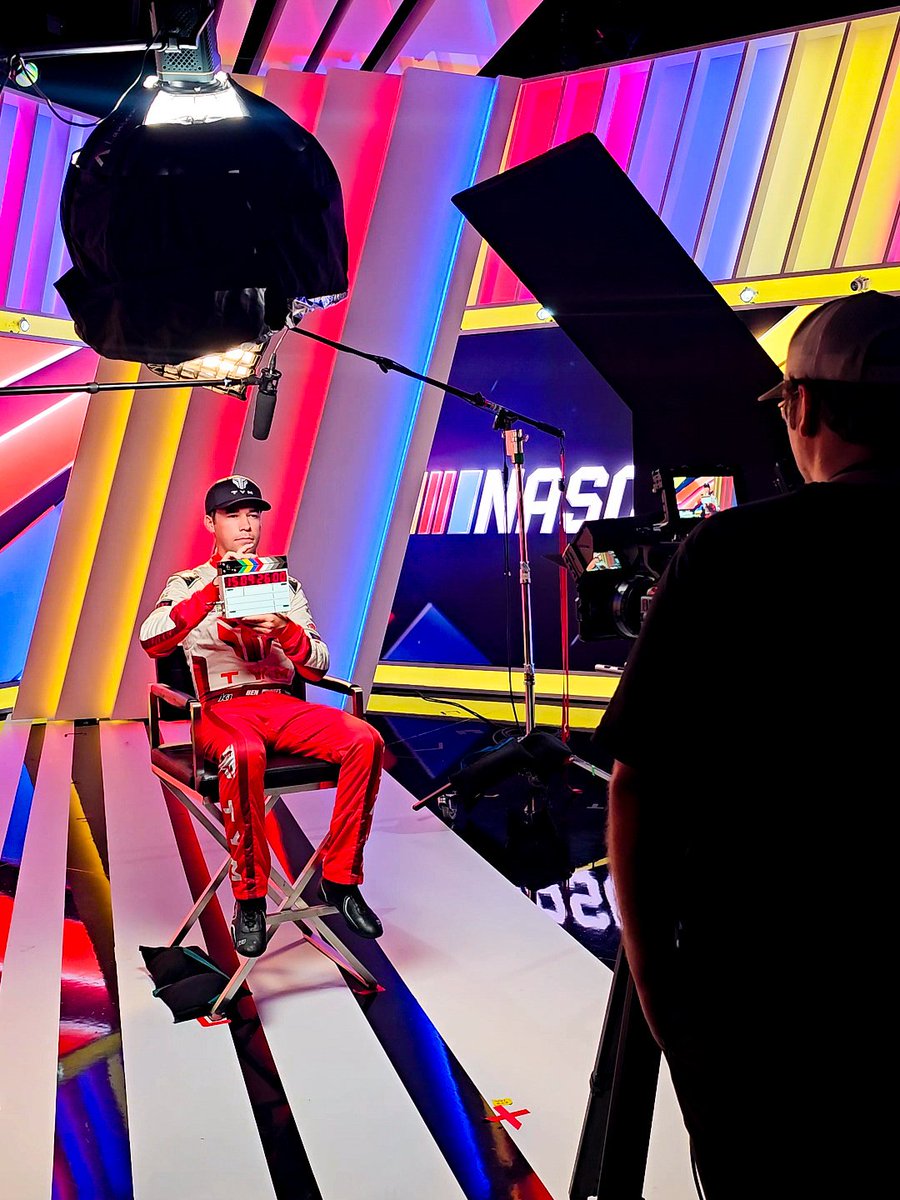 ThorSportRacing's tweet photo. Media Day ✔️

Next stop: Bristol

#ThorSportRacing #FordRacing #NASCAR https://t.co/bhMmzfsMG5