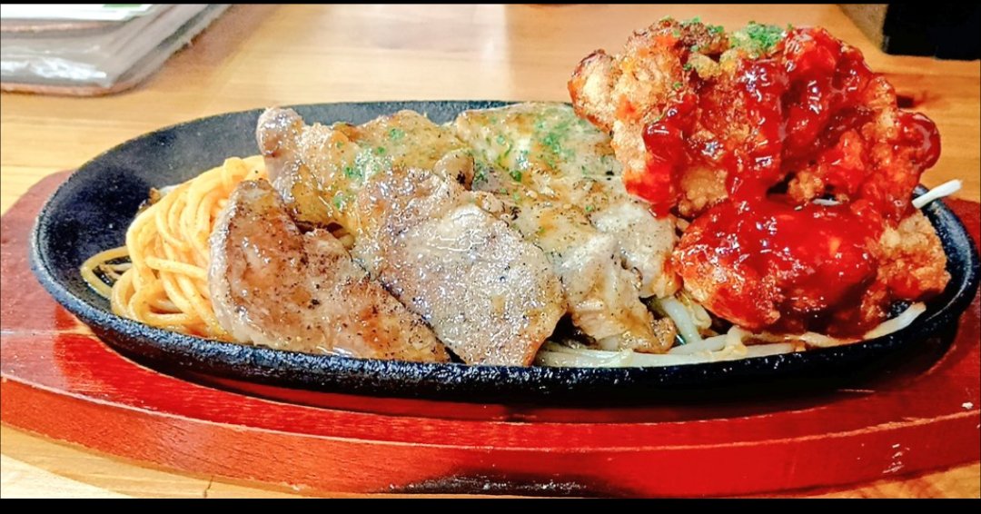 washangare's tweet photo. 【9/16 日替り】
🈺11〜15・18〜21（LO 30分前）

◎豚すき煮 ランチ 980（唐揚げ付）
◎ハンバーグランチ 1000
◎唐揚げランチ 1000

【ディナーおつまみ】
◎豚すき煮 卵とじ 780
◎自家製ミニピザ 650 等
お待ちしております
#わしゃんがれ

【シルバーウィーク予定】本日午後お知らせいたします。 https://t.co/5uPRwQ3uCC