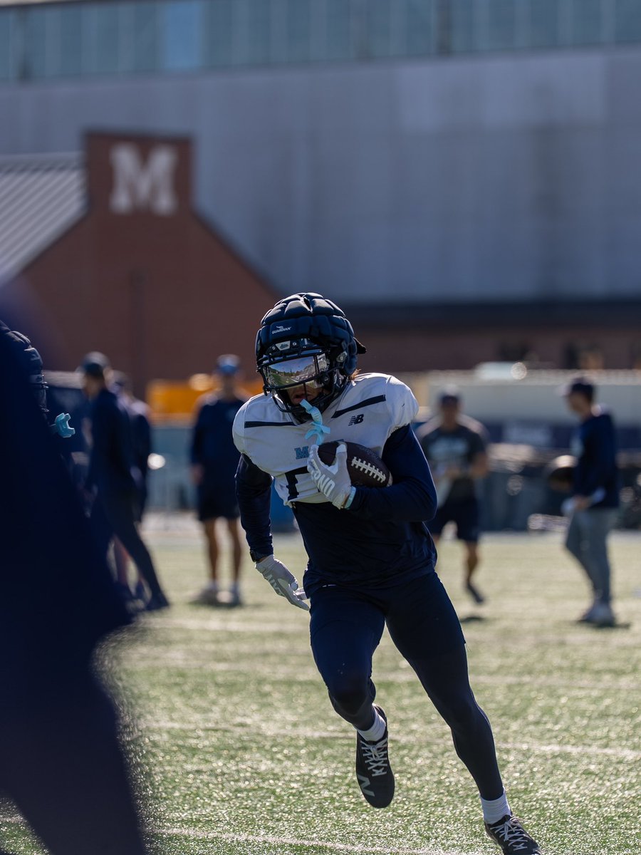 NCAA_FCS's tweet photo. Setting the standard 📈

#FCS x 📸 IG/blackbearsfb https://t.co/cRm6sOoRHu