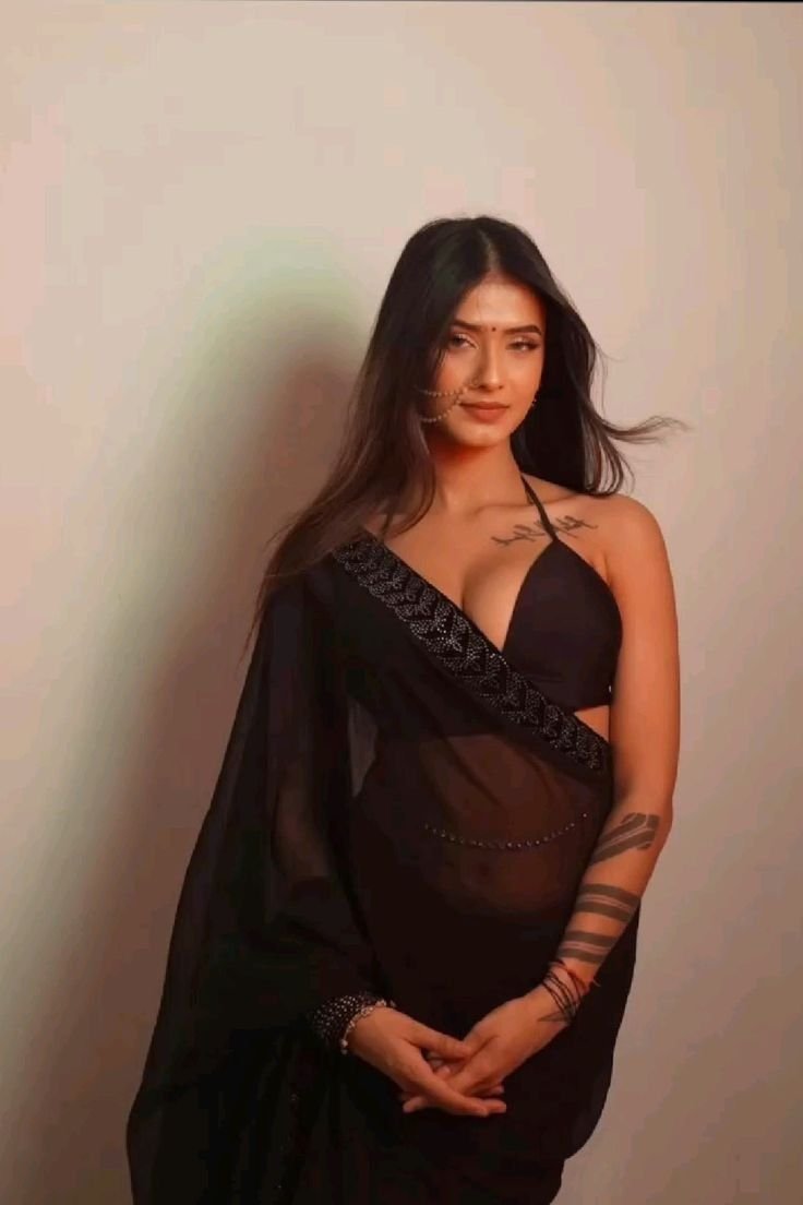 XANITESH's tweet photo. Shambhavi Singh is smoking hot🔥 https://t.co/1WCruQVhSq