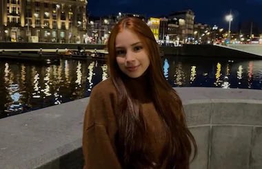 deunofeed's tweet photo. 🚨 LUTO: INFLUENCIADORA DUDA ALVES, DE 22 ANOS, MORRE EM BRASÍLIA

A influenciadora Duda Alves, de 22 anos, morreu em Brasília. A notícia causou comoção entre amigos, familiares e seguidores nas redes sociais.

🖤 Nossos sentimentos aos familiares e amigos.
#dudaalves #luto https://t.co/q8lwrQxsdF