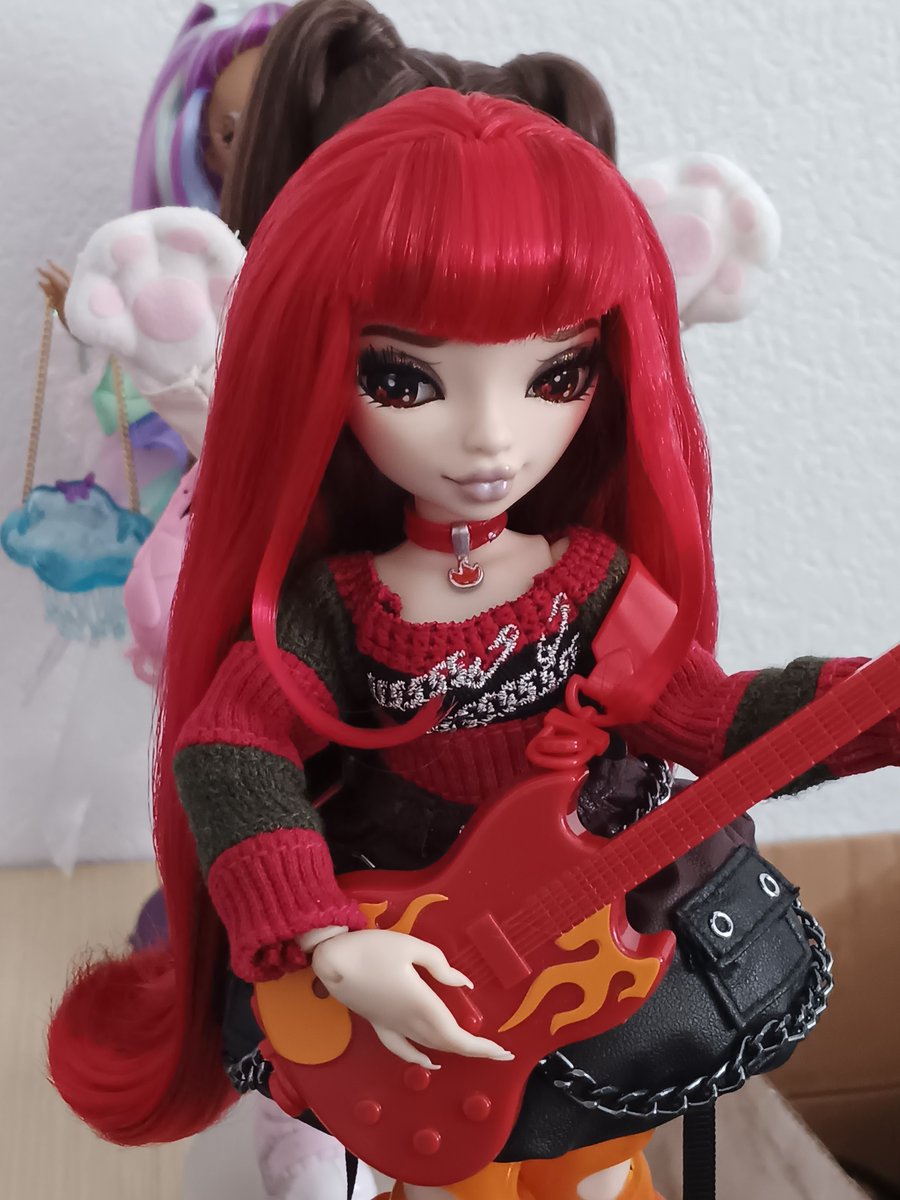 CureW1ng's tweet photo. @SashazDollz @wholelottaliam Apparently Blaze is East Asian so I'm scared for her too, even if she's a little fashionably challenged she deserves to be represented accurately https://t.co/Ya8EB2Rye3