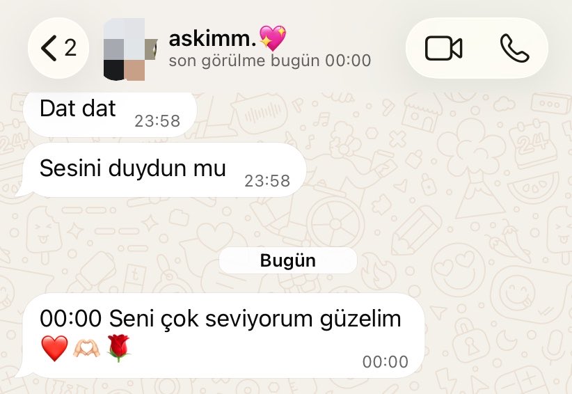 kubrabsr8's tweet photo. DEVRİYEDEYKEN EVİN ÖNÜNDEN GEÇİP DAT DAT BASMAK MI….. biz bu sevgiden razıyız aga vaLLLAaa RAZIIYYİZZZ 😭😭😭 https://t.co/GyrUrKCYrJ