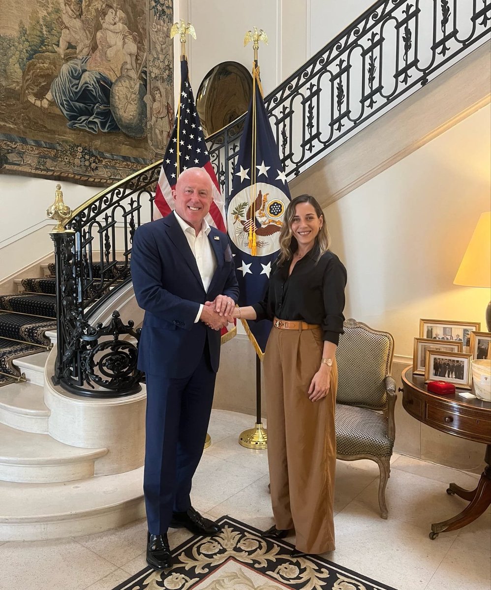 politicsecu's tweet photo. 📍Andrea González embajadora ecuatoriana en Bélgica se reunió en dicho país con el Embajador de EE.UU para buscar la extradición de prófugos como Rafael Correa. https://t.co/dfXVq6ZUg7