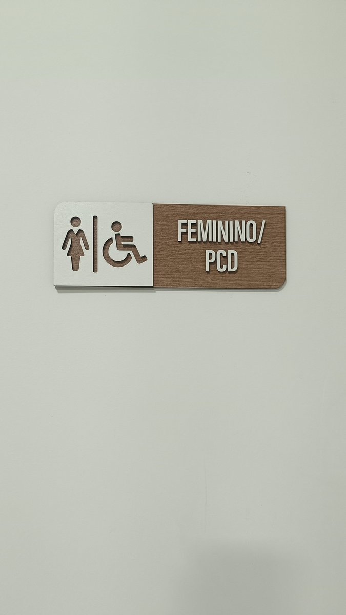 fincheron's tweet photo. acho super "engraçado" que os lugares de inclusão nunca são novos lugares, mas sempre lugares anteriormente femininos https://t.co/BHcytCLYBC