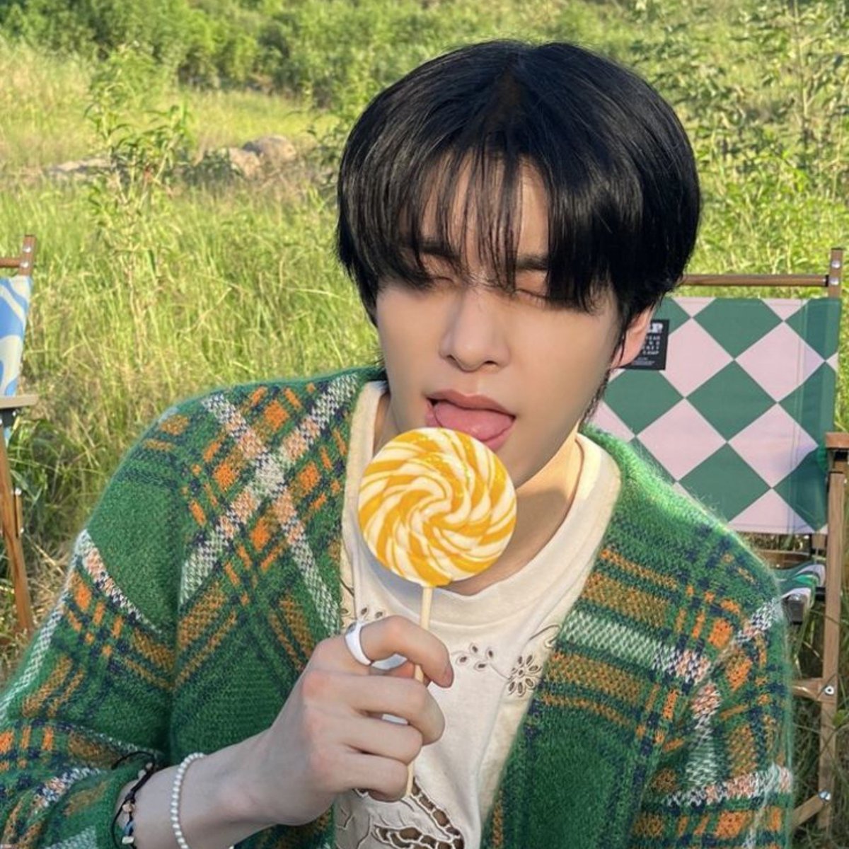 hoontada's tweet photo. #Heejake au ♡ Campamento De Costura

El Campamento de costura, conocido por todos por ser un lugar donde aprendes de todo menos a costurar, y aunque se cree que es para todo mundo, solo es para hombres.

Quizas Jk se de cuenta de que su ex famoso no era tan idiota como creía. https://t.co/Zwt2MMNGvj