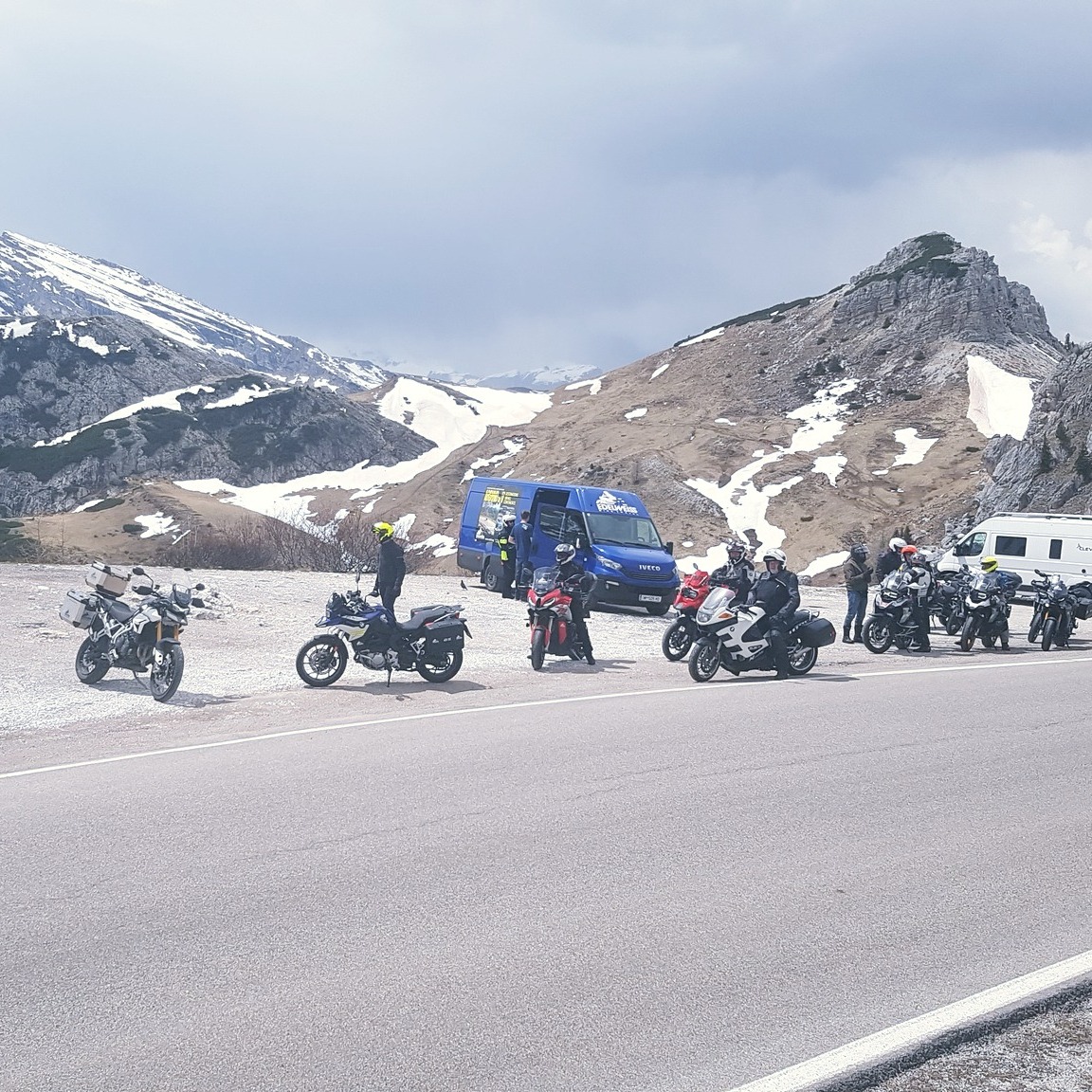 KieraLysespwu's tweet photo. It starts small: smoother corners, earlier vision, less effort. Then technical roads feel controlled, not rushed. Confidence grows by understanding the bike. Ask about 2026 Italy dates and availability. https://t.co/SDn7V9No9B