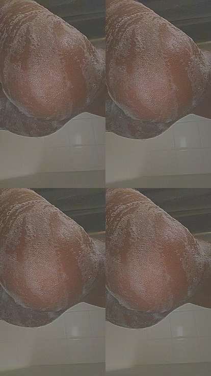 dumbphatt's tweet photo. who trynna hop in the shower with me #rvafreaks #vcufreaks #804freaks #richmond https://t.co/LaDUYuvIm9