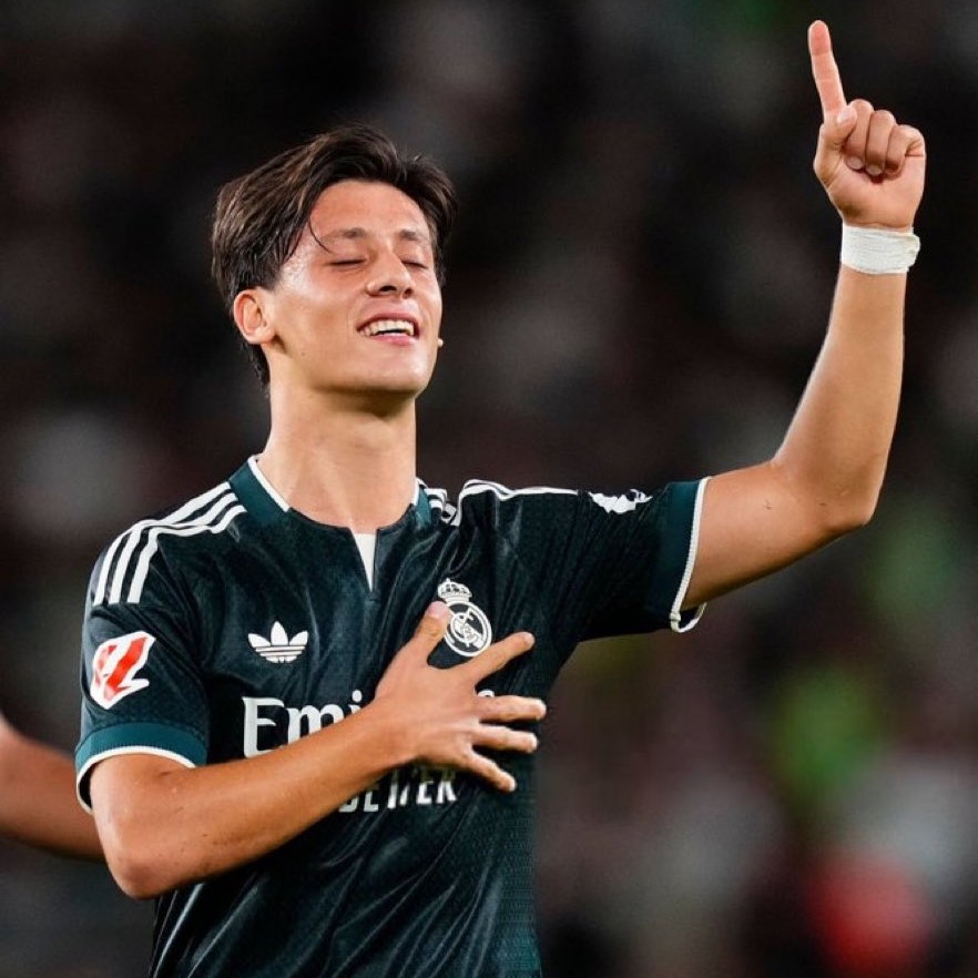 salihdinhoYT's tweet photo. 🌟Arda Güler, Elche vs Real Madrid maçının en iyi oyuncusu seçildi.

💎Real MVP Arda Güler. @10ardaguler https://t.co/5t2UnoAHGS