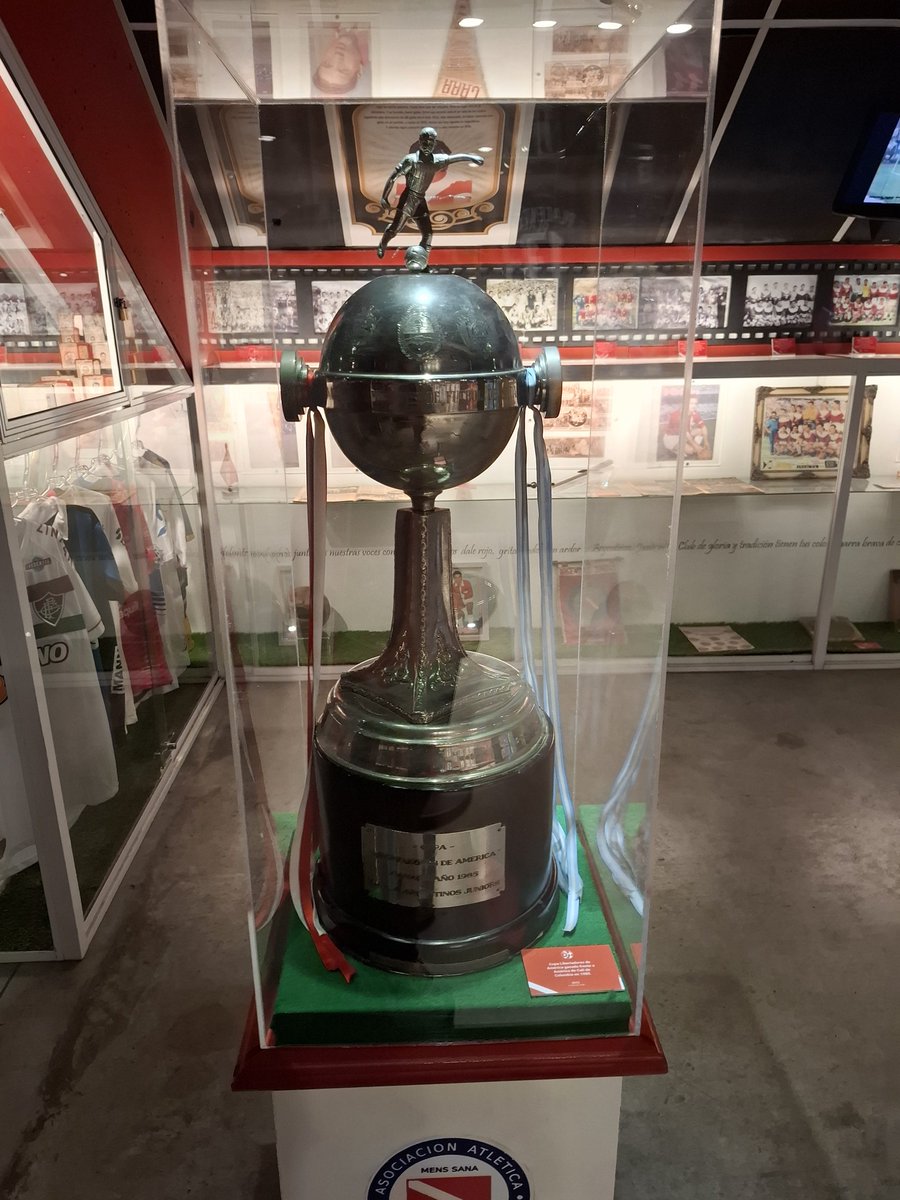 Panchito17R's tweet photo. Quédate tranquilo platense, ganar la libertadores no es para cualquiera. https://t.co/LPVO087e8v